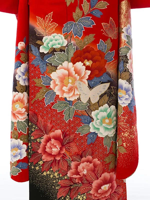 振袖 3S316 赤 桜地紋 牡丹 蝶 金彩