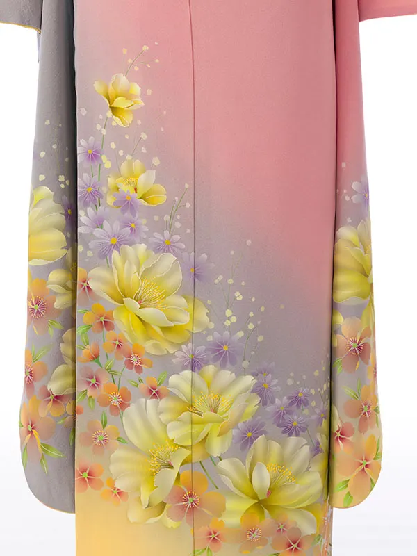 振袖 4S755 ﾋﾟﾝｸ地 裾ぼかし 洋花
