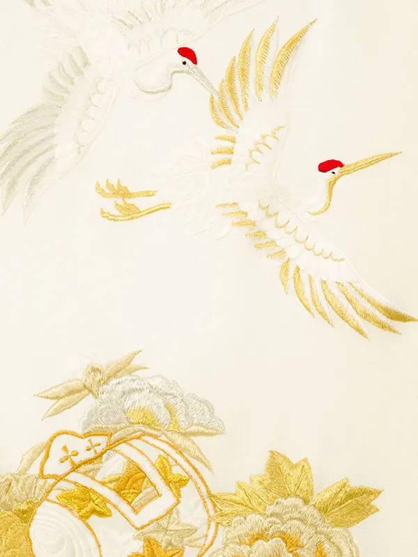 男児産着 HALA182 ｸﾘｰﾑ白 ちりめん 鶴に牡丹刺繍|化繊