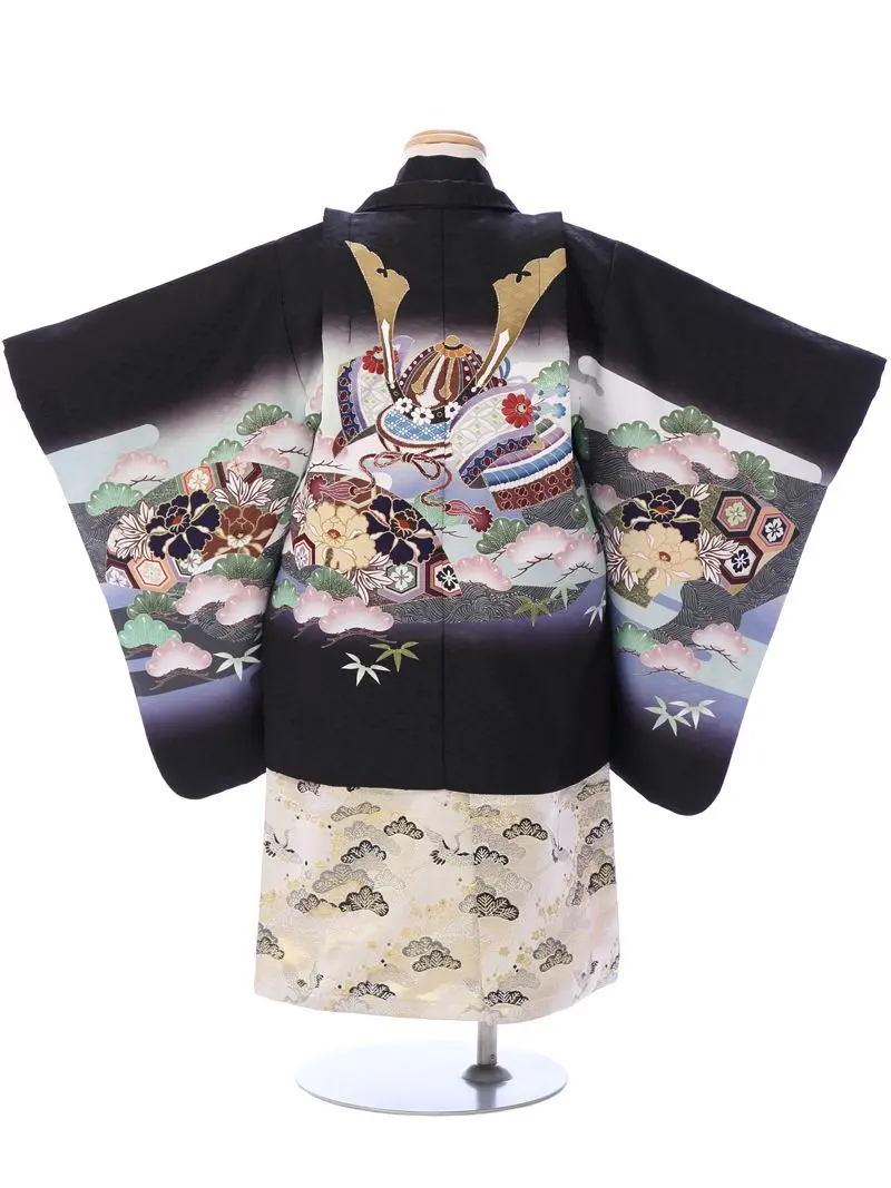 七五三(3歳男)E-3-037 花うさぎ 黒 兜 扇面 松/クリーム 金 鶴に松