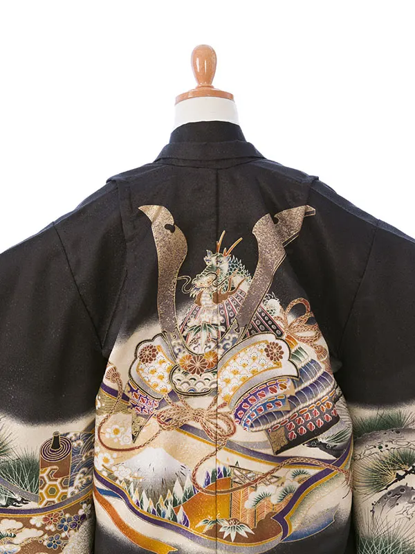 七五三(5歳男)E-5-806 黒 兜 絵巻 松/金襴 グレー地 葵ぼかし 菱紋