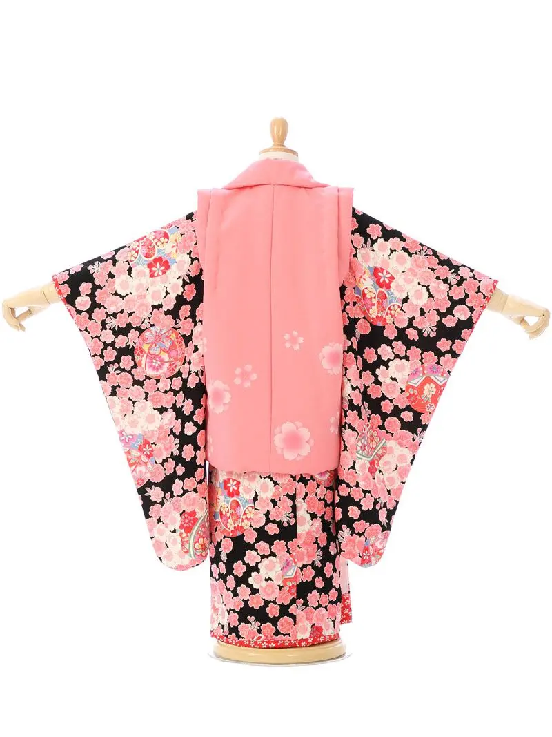 七五三(3歳女被布)H-160  ﾋﾟﾝｸ 桜|黒地 ﾋﾟﾝｸの桜と鞠