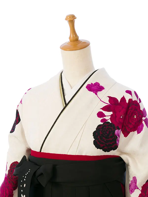 振袖袴 1S1034 H67-24-1 白/黒ﾗﾒ地 洋花に蝶|黒袴 桜刺繍91
