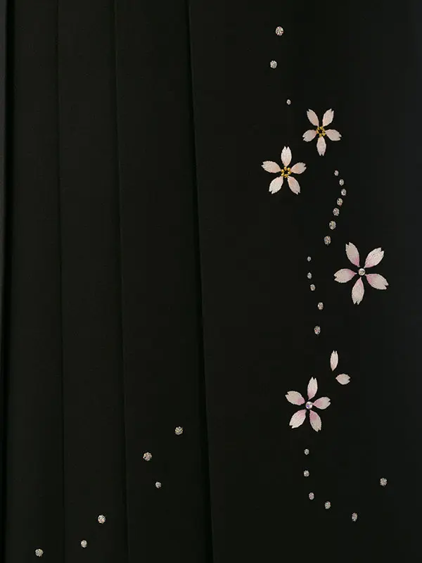 振袖袴 1S1034 H67-24-1 白/黒ﾗﾒ地 洋花に蝶|黒袴 桜刺繍91
