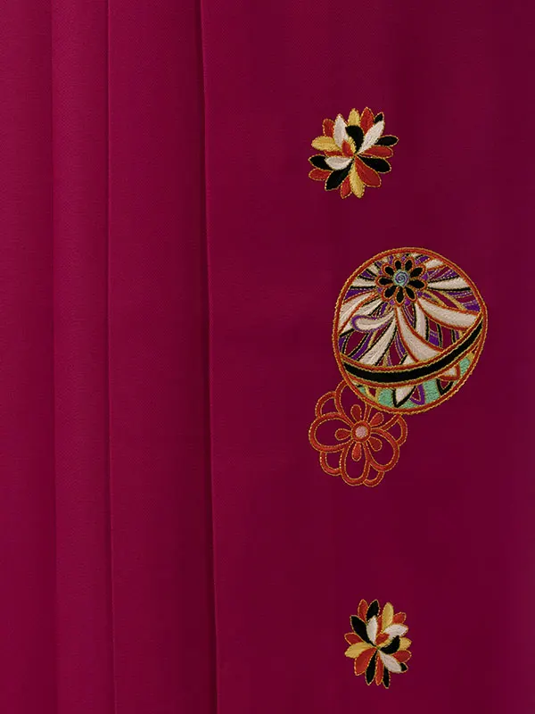 振袖袴 6S111_E-H024-240 黒地 洋花|ﾜｲﾝ 鞠と華紋刺繍 91