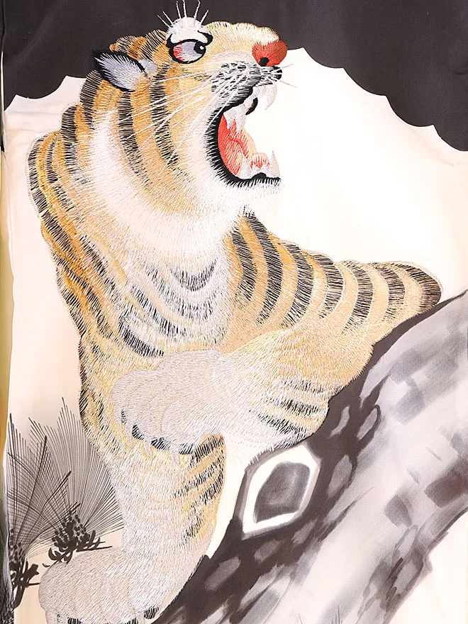  男児産着(お宮参り)  正絹 黒 虎 墨絵風 0121