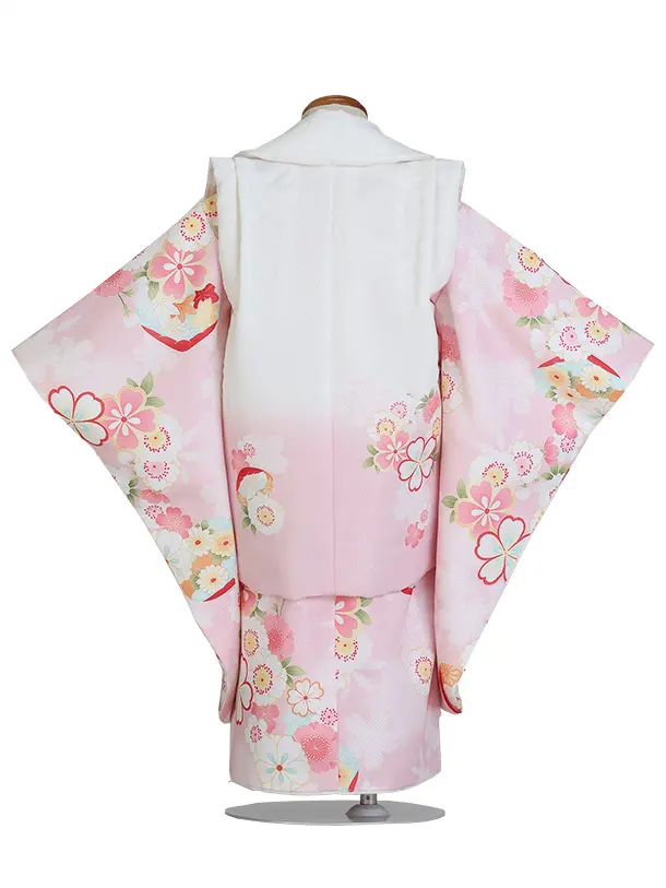 七五三（3歳女児被布）D171/白×パステルピンク/手鞠/貝/花づくし