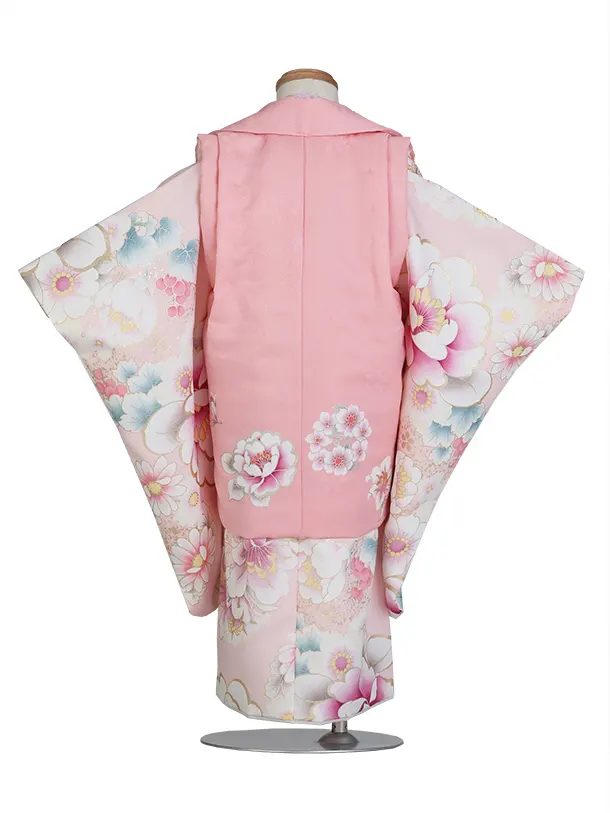 Shinako/七五三（3歳女児被布）D175/ピンク被布×パステルピンク/牡丹