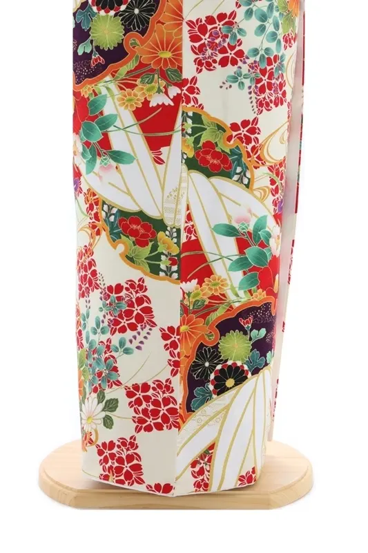 振袖916/赤白桜市松に笹