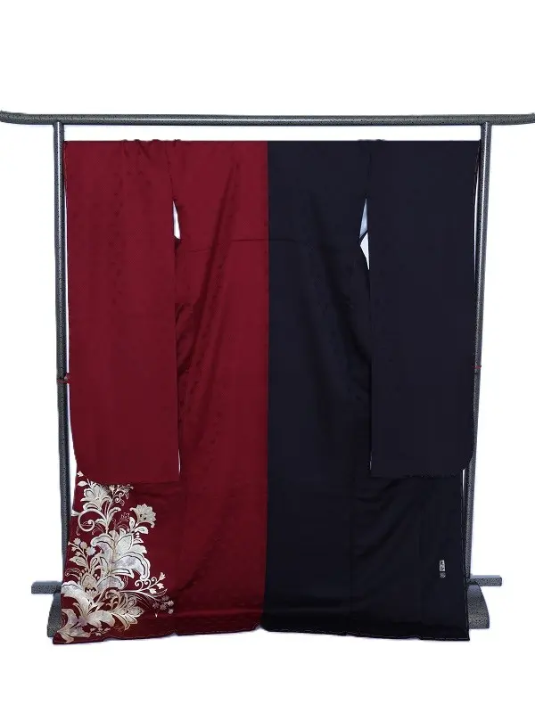 振袖1059/エンジ黒 金彩