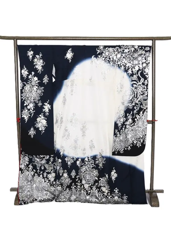 振袖1080/濃紺 薔薇 金彩　桂由美