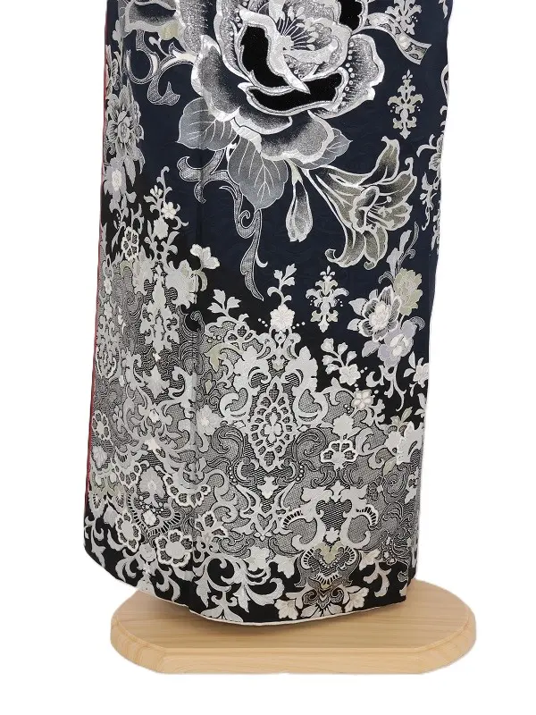 振袖1080/濃紺 薔薇 金彩　桂由美