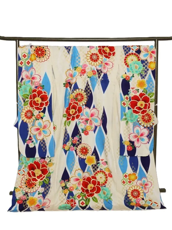 振袖1133/白ﾌﾞﾙｰ椿桜市松【ゆったりサイズ】