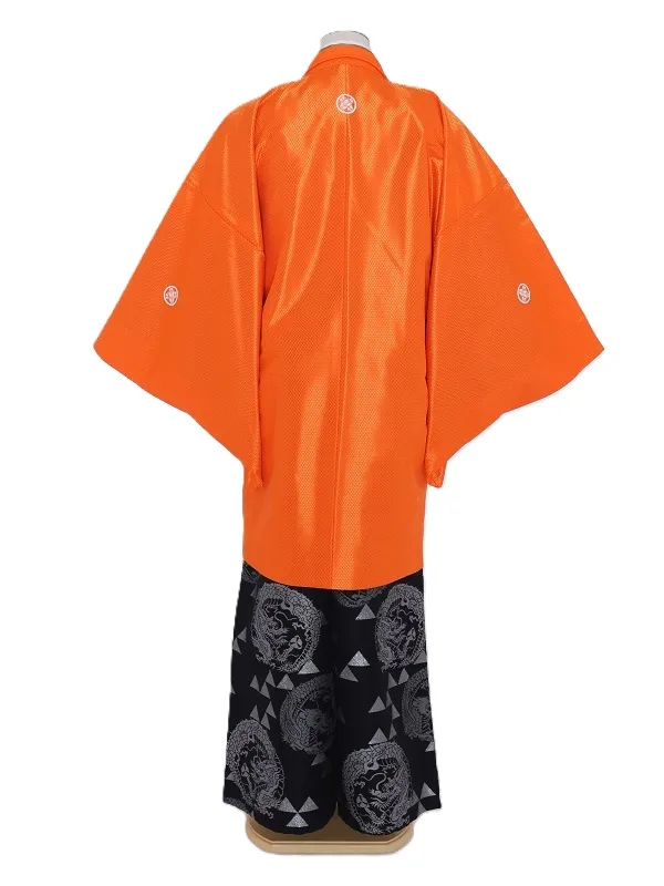 紋付袴226/幸彩オレンジ/黒地龍ウロコ柄