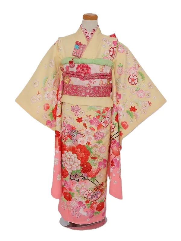 七五三(7歳女児)439/うす黄色裾ﾋﾟﾝｸ牡丹とうさぎ