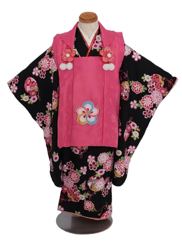 七五三(3歳女児)555/黒地に鈴と菊