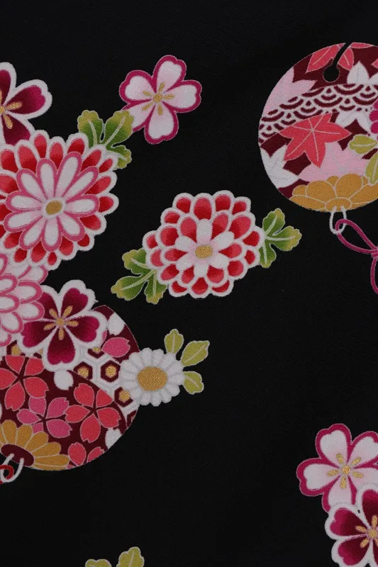 七五三(3歳女児)555/黒地に鈴と菊