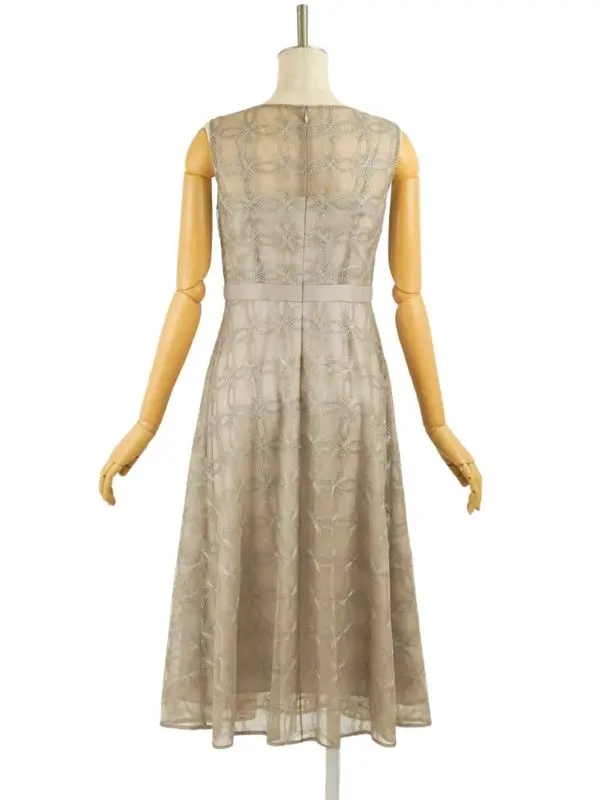 グレースコンチネンタル11号(L)シャイニー刺繍ドレス