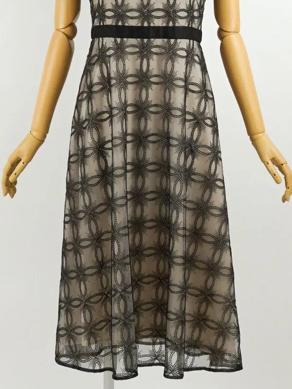 グレースコンチネンタル11号(L)シャイニー刺繍ドレス