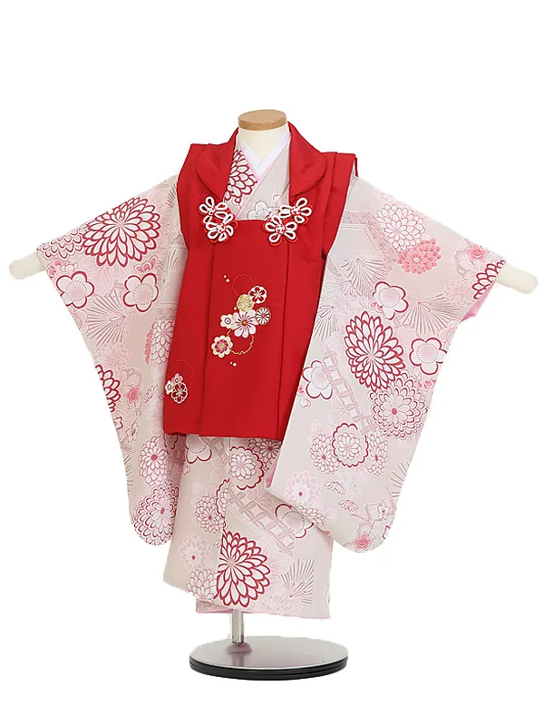 七五三(3歳女児被布)B437 うすピンクベージュ×赤花刺しゅう