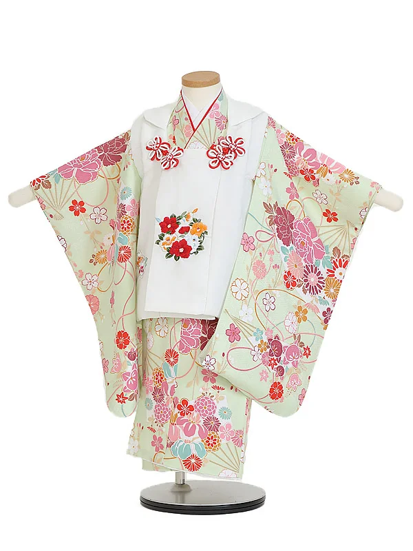 七五三(3歳女児被布)B444 若草花×白 花刺しゅう