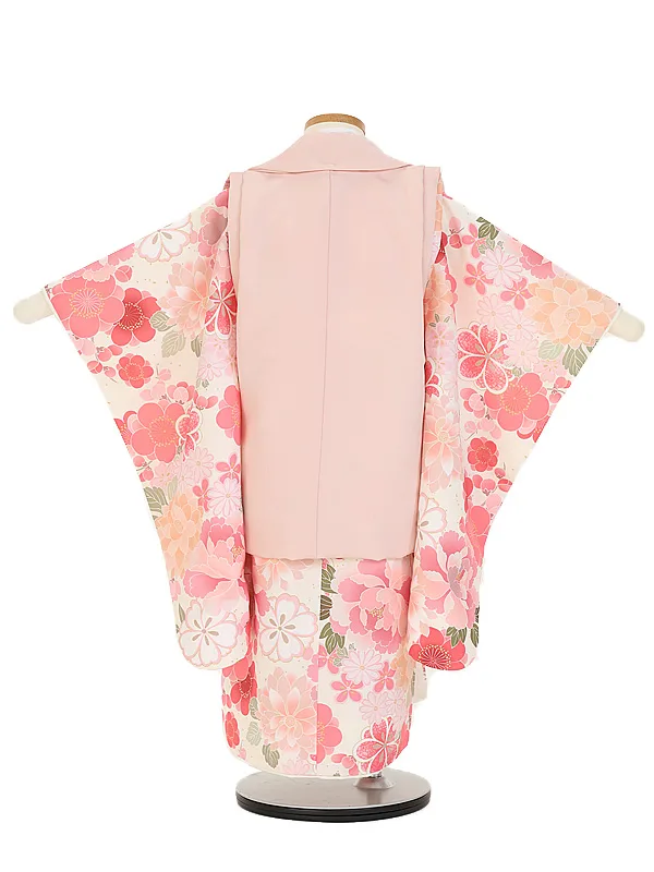 七五三(3歳女児被布)B465 ピンク花刺しゅう×桜牡丹華の舞
